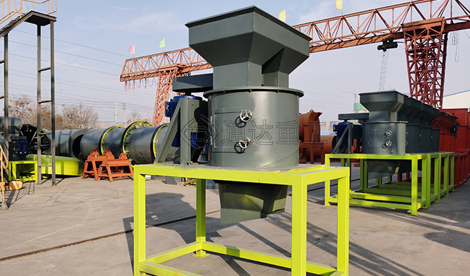 新型立式粉碎機(jī)