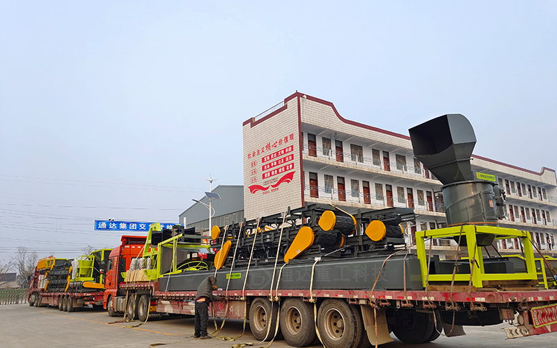 畜禽糞便生產(chǎn)有機(jī)肥最全攻略,附工藝流程、方法、配套設(shè)備